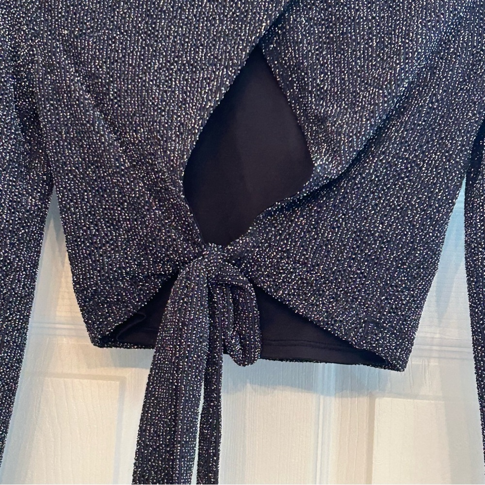 Bcbgeneration Cropped Metallic Cutout Sweater Siz… - image 7